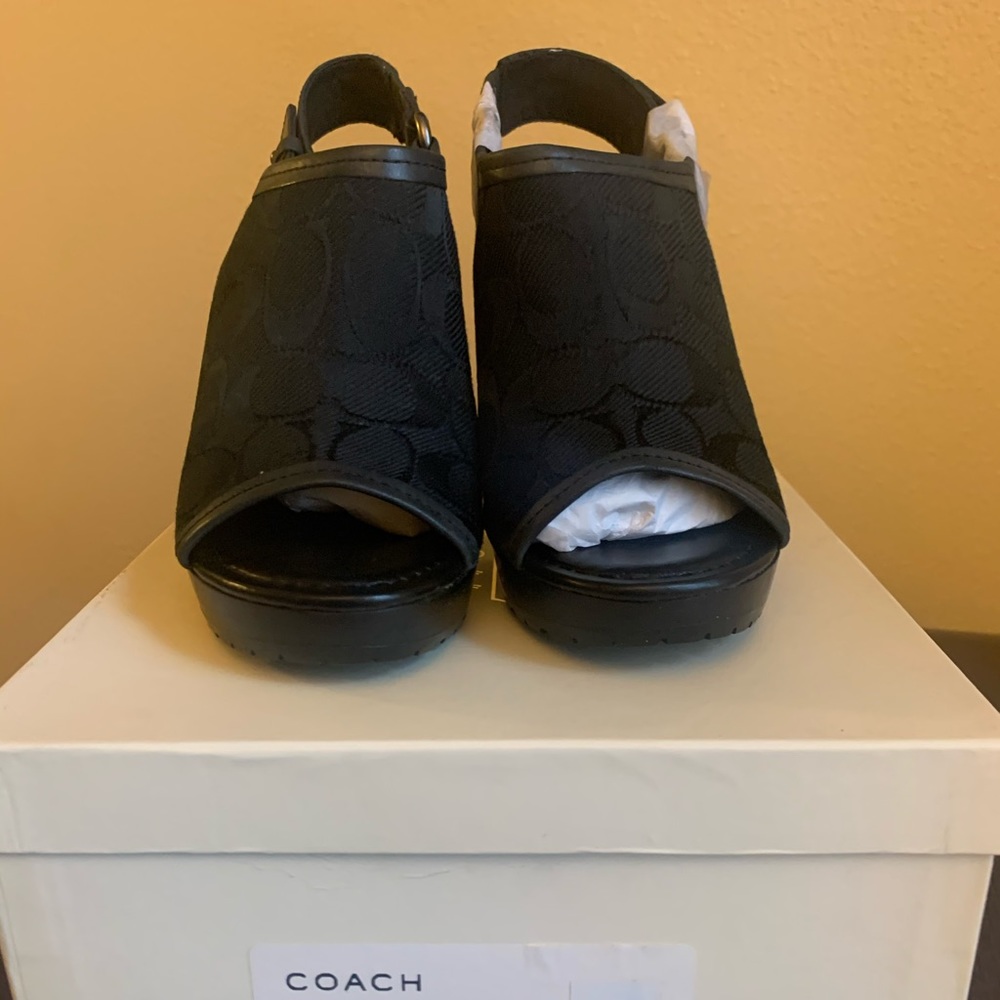 New Coach clogs size 6